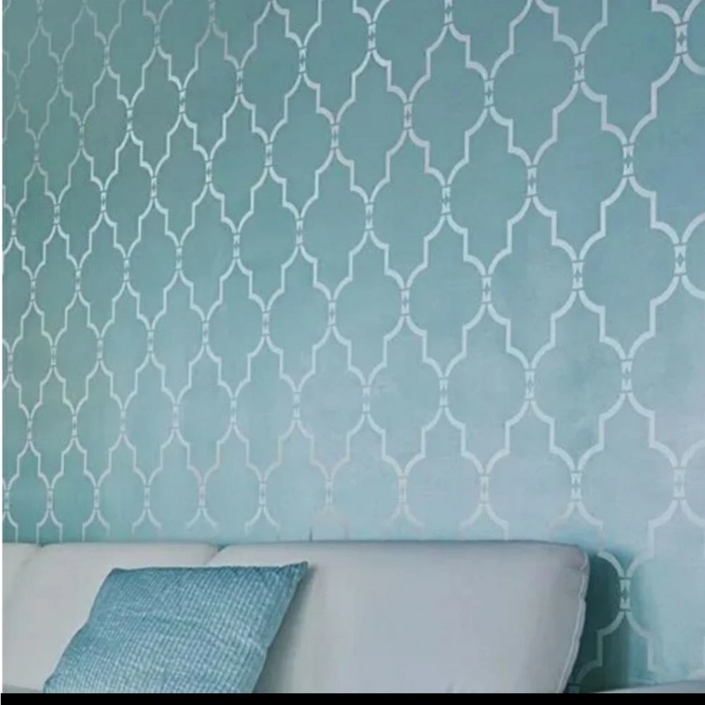 Large wall stencil trellis pattern